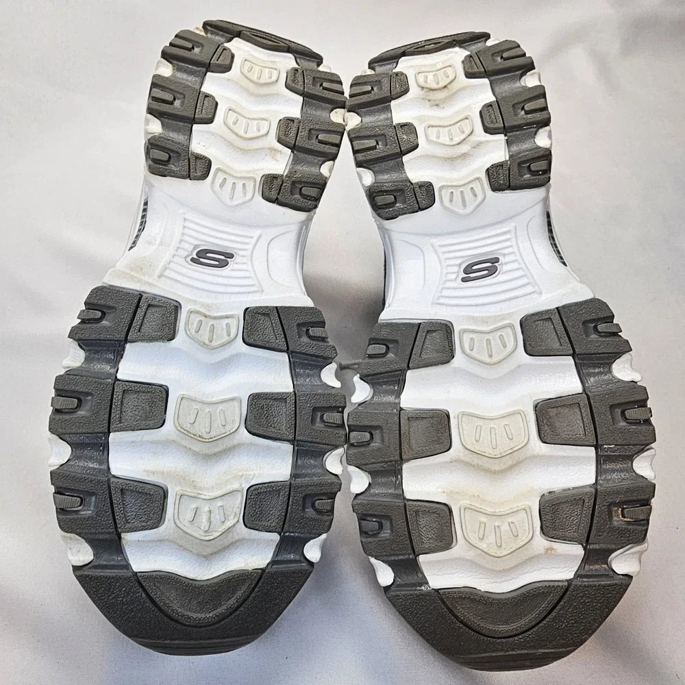 Skechers DLites Women's Size 7 Gray White Chunky Sneakers Air Cooled Memory Foam